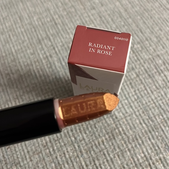 Laura Geller Gorgeous in Gold Radiant in Rose Limited Edition Lipstick - Picture 2 of 4